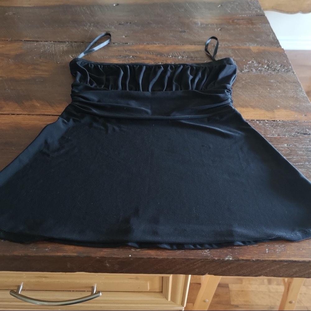 ⭐️5/$20 Black tube top empire waist sateen shirt layering layers outfit spring
